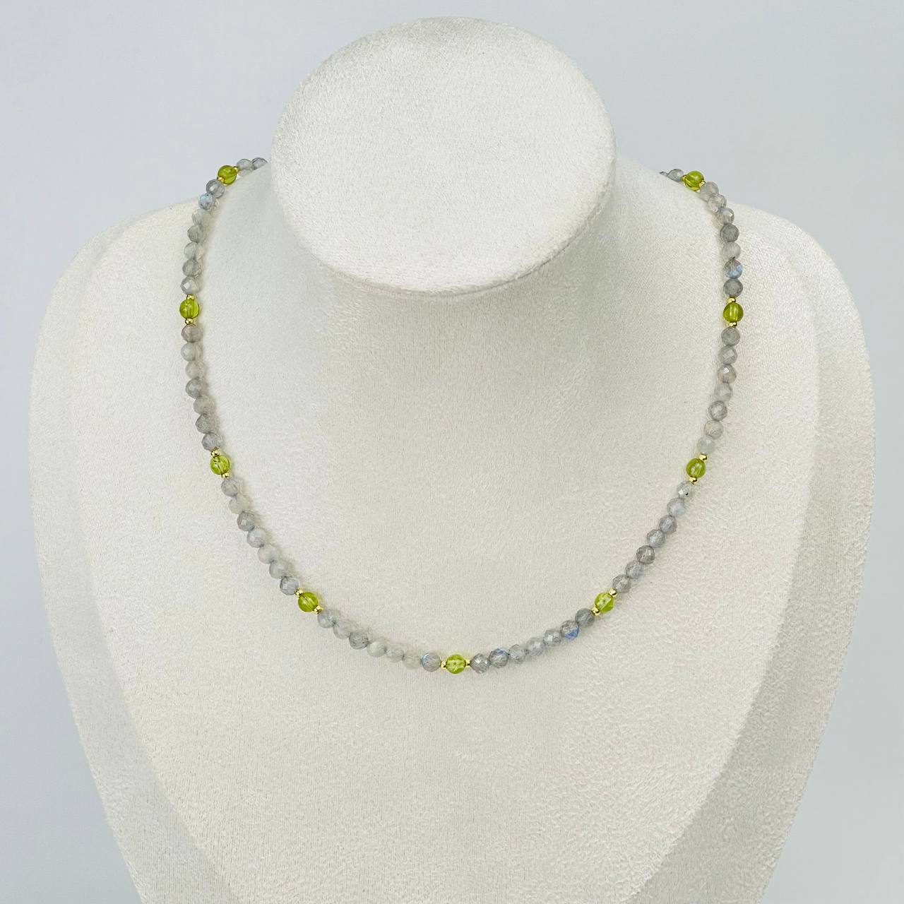 Радуга Самоцветов Колье из Лабрадора и Хризолита