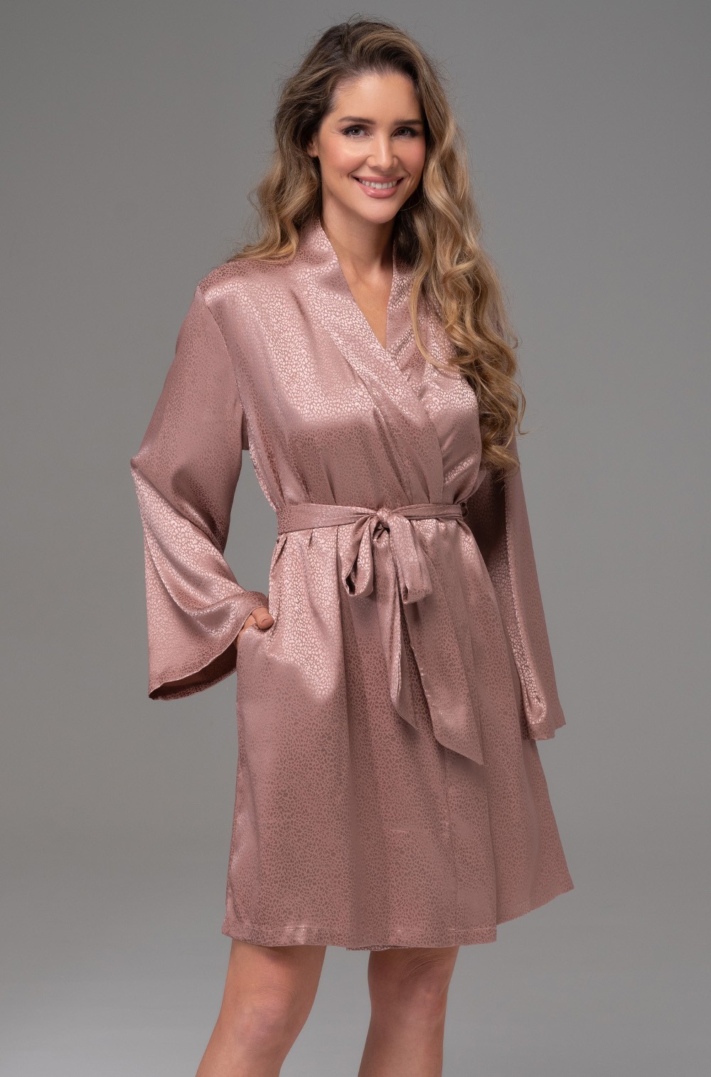 Genevieva 7563 Короткий запашной халат-кимоно Mia-Amore