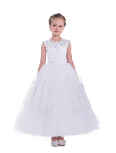 Волшебное белоснежное платье, покрытое блестящим цветочным узором по юбке и цветочной аппликацией на корсете.