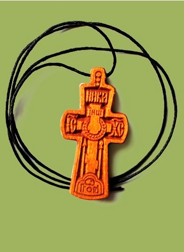 Крест нательный деревянный
