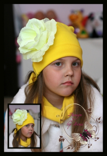 Желтая шапочка с розой Верона