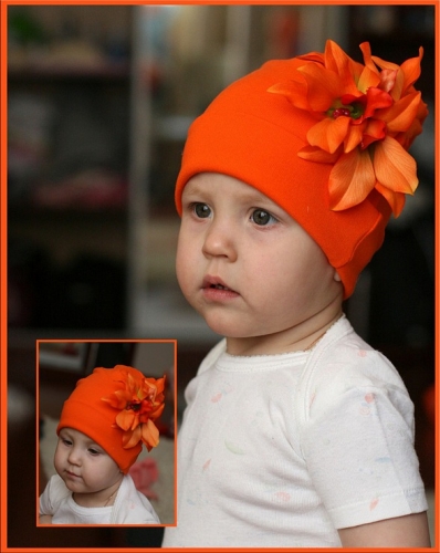 Оранжевая шапочка с фаленопсисом