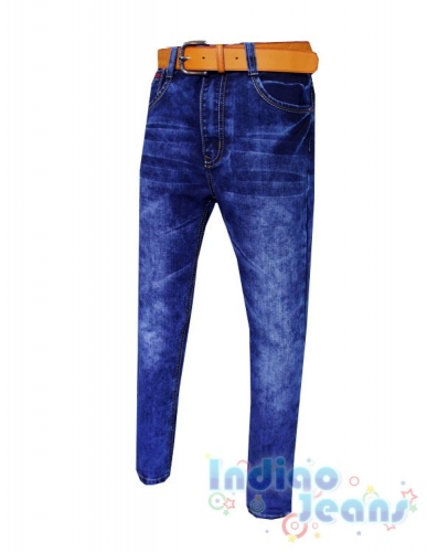 Стильные вареные джинсы из плотной джинсовой ткани