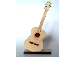 Деревянная копилка в форме гитары