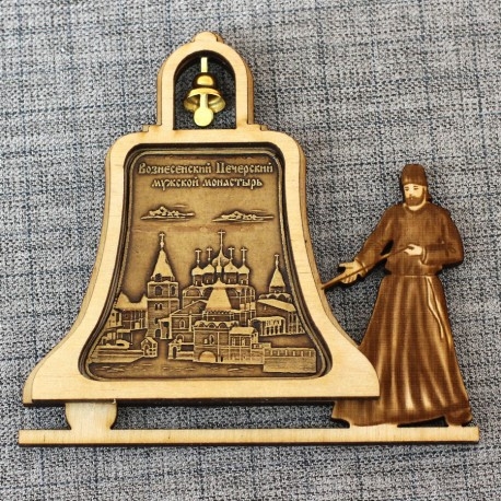 Магнит из бересты монах с колоколом Вознесенский Печерский монастырь