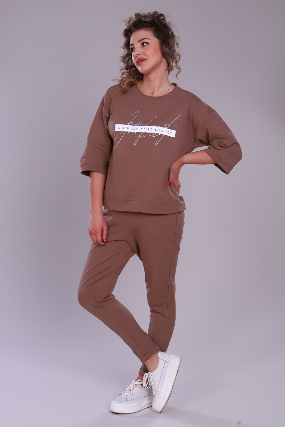Костюм женский с брюками и кофтой 303