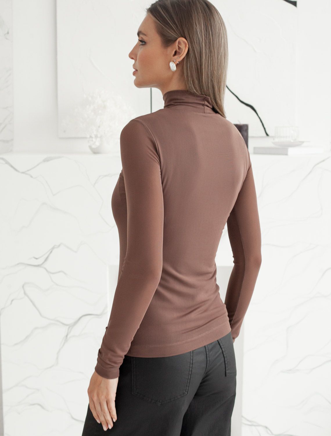 Водолазка с прозрачными рукавами D29.277 кофейный