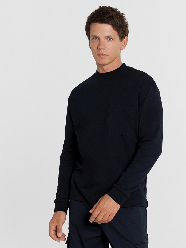 Лонгслив мужской в черном цвете