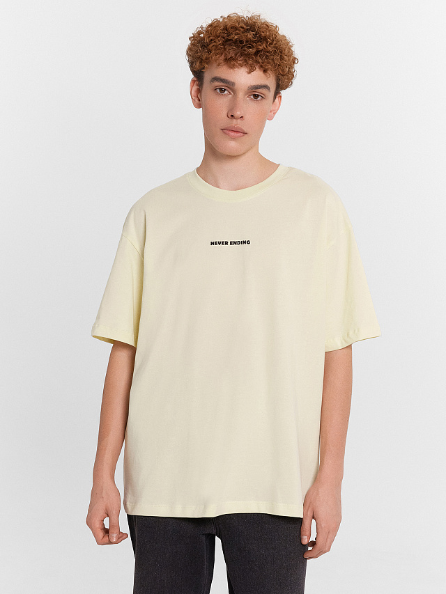 Футболка мужская желтая с надписью