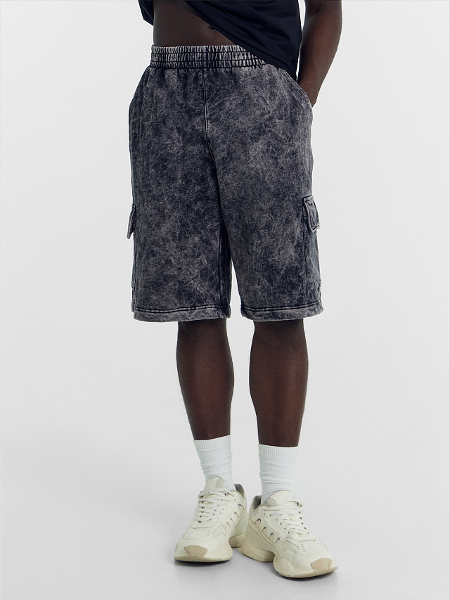 Шорты мужские черные с дизайнерским принтом