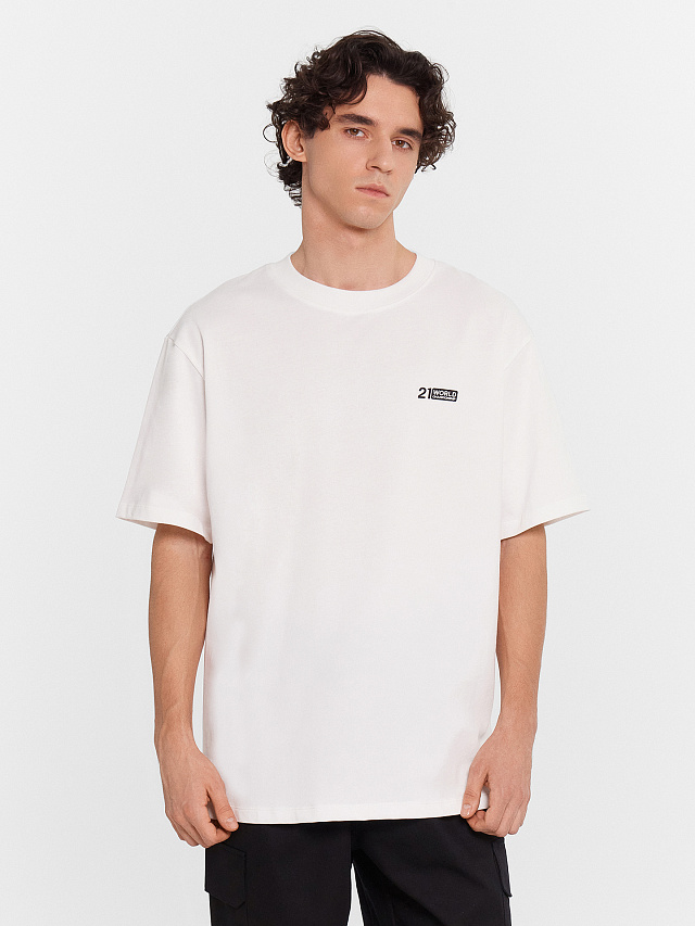 Футболка мужская белая с принтом и надписью