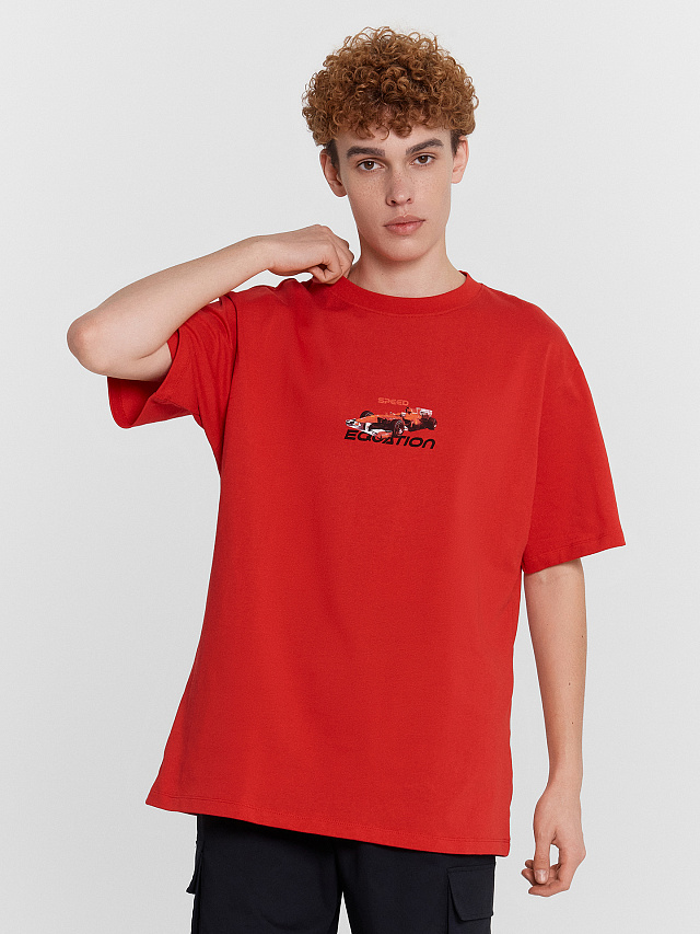 Футболка мужская красная с принтом