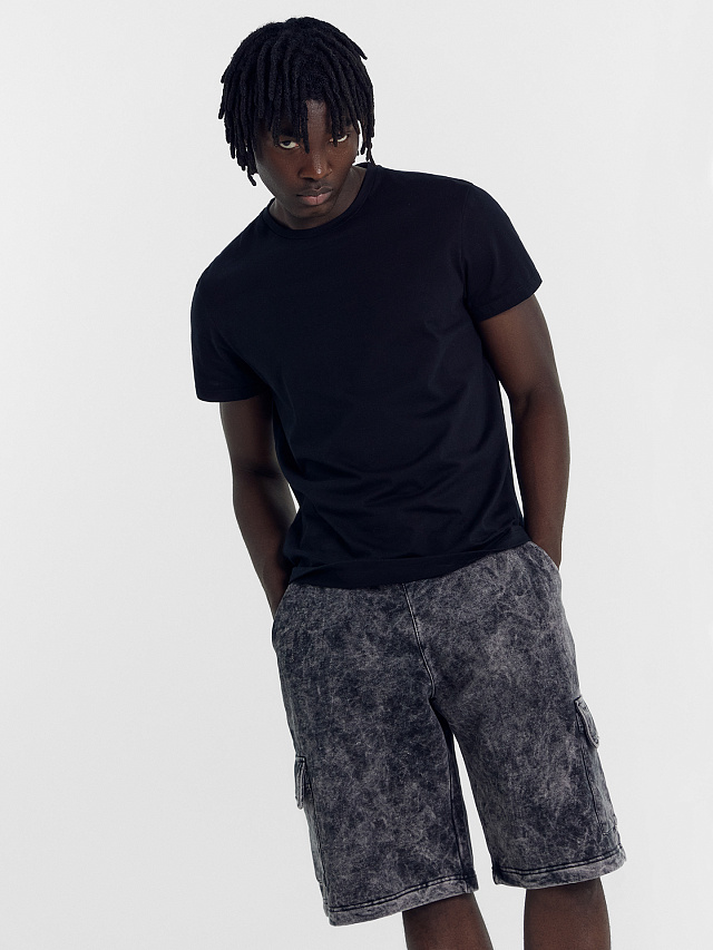 Шорты мужские черные с дизайнерским принтом