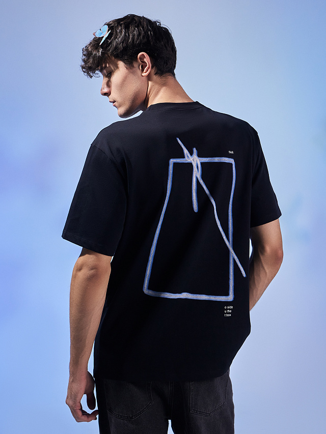 Футболка мужская черная с принтом