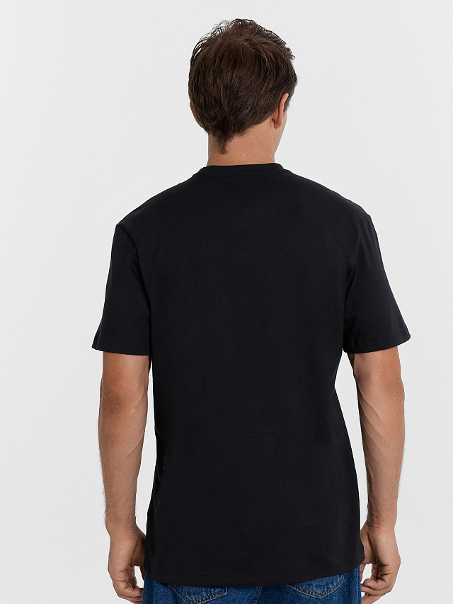 Футболка мужская черная с печатью