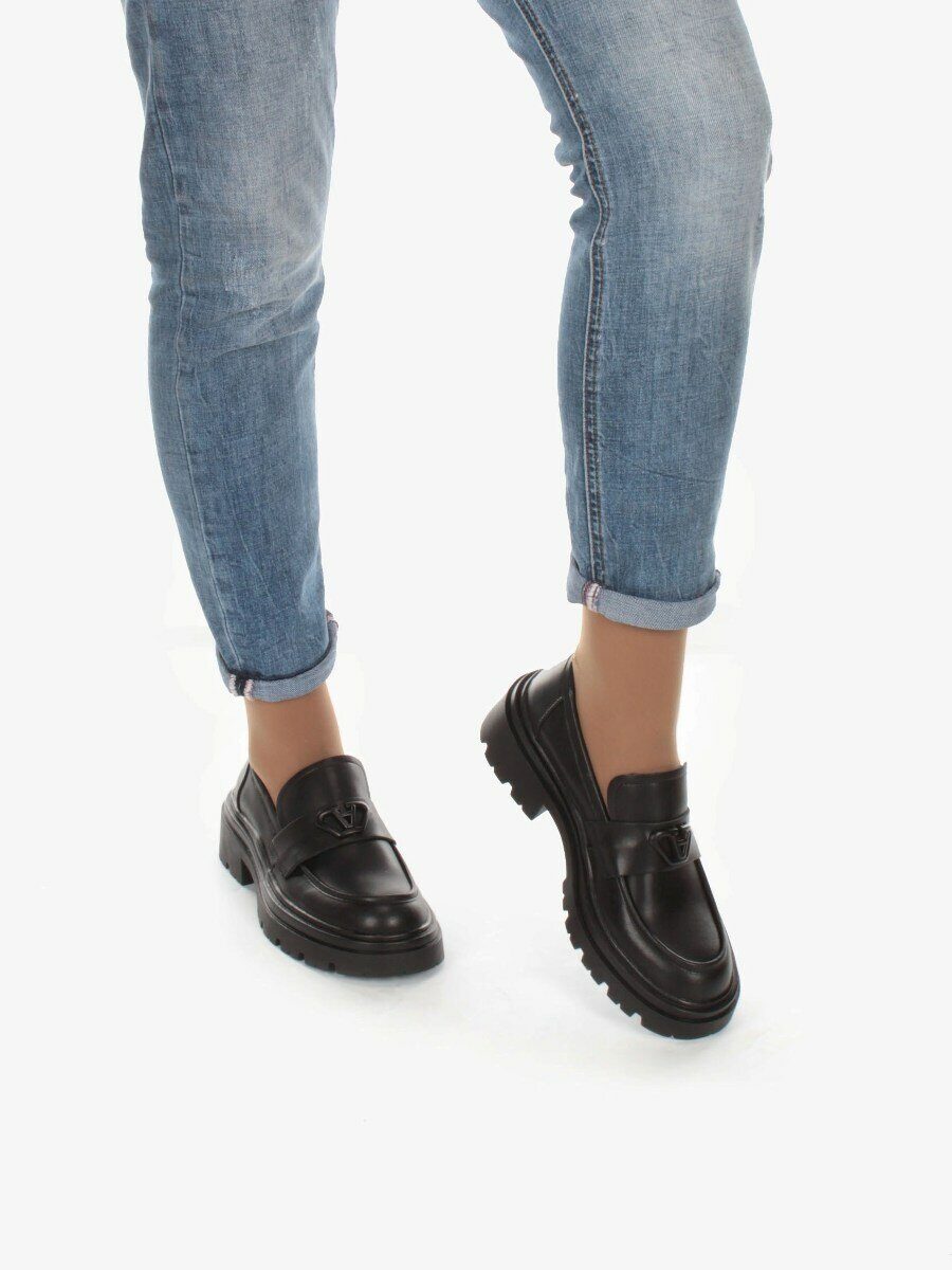 03-C1810-1 BLACK Лоферы женские (натуральная кожа)