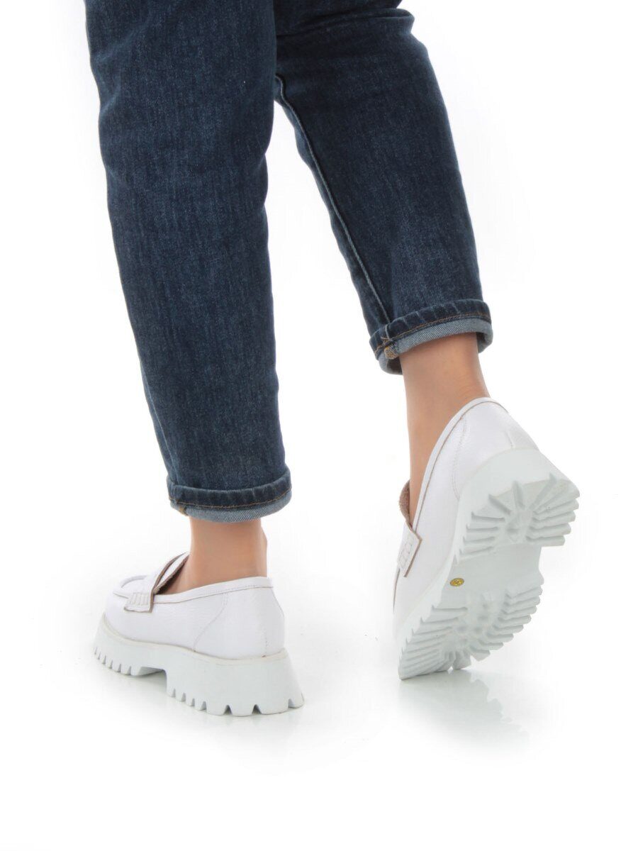 03-YP9860B WHITE Лоферы женские (натуральная кожа)