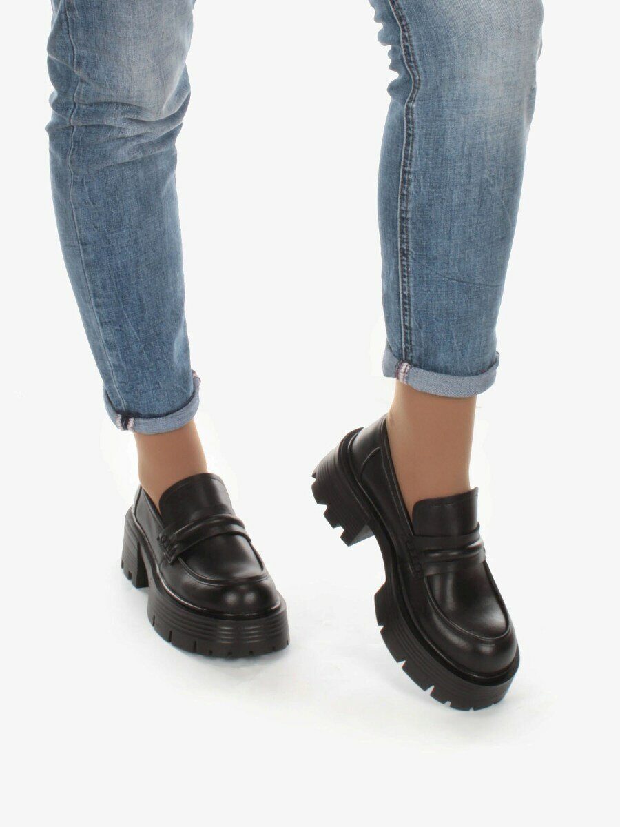 03-C1815-1 BLACK Лоферы женские (натуральная кожа)