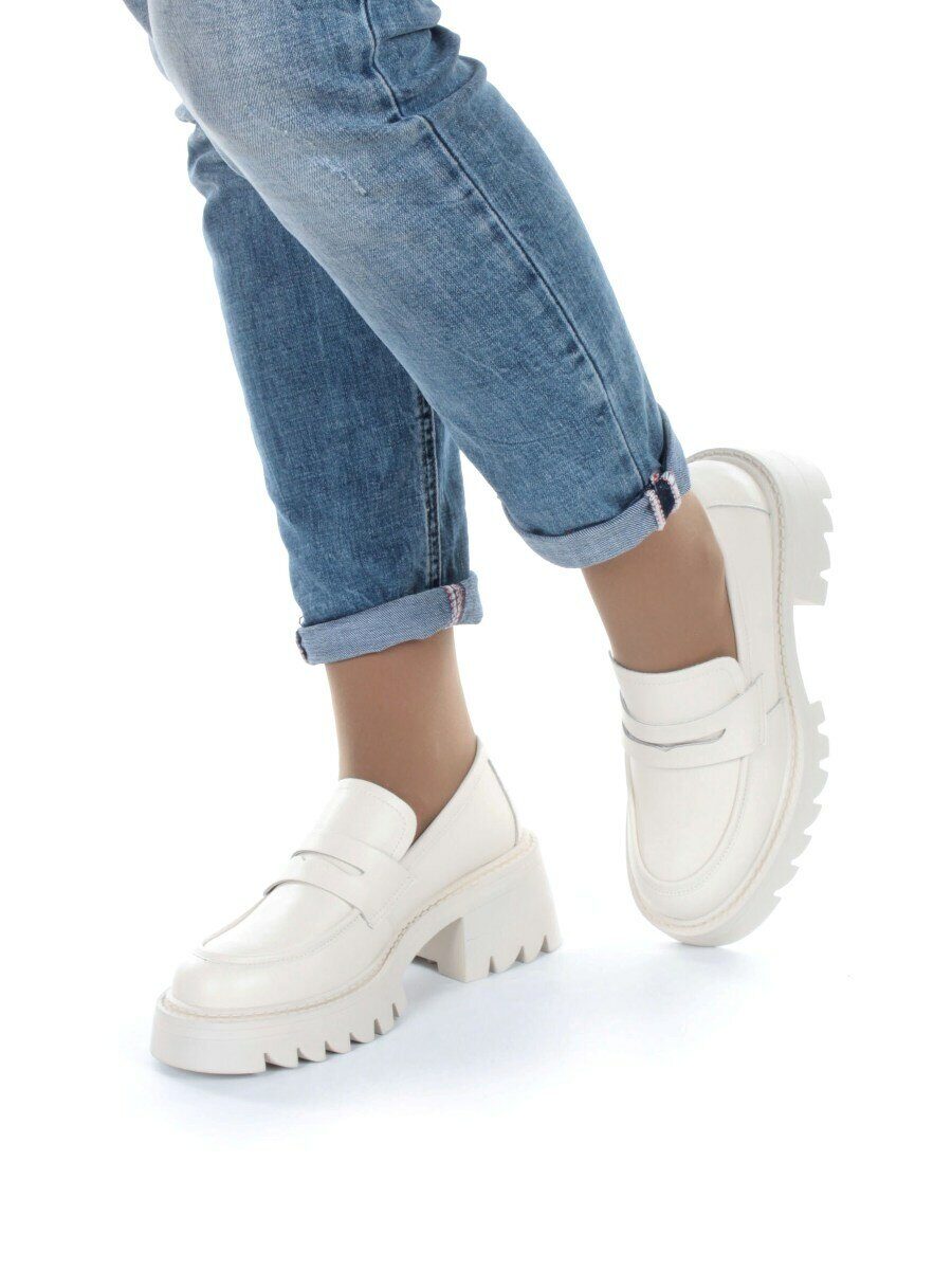 03-C1801-3 WHITE Лоферы женские (натуральная кожа)