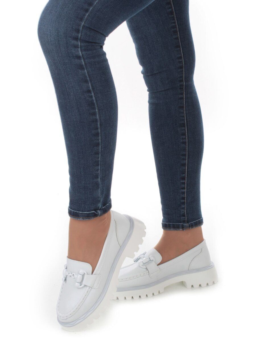 03-HY6-2D WHITE Лоферы женские (натуральная кожа)