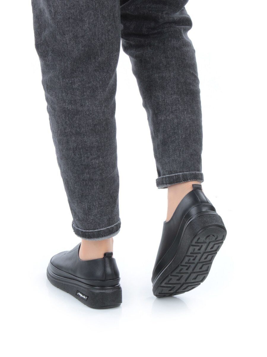 03-5315 BLACK Полуботинки женские (натуральная кожа)