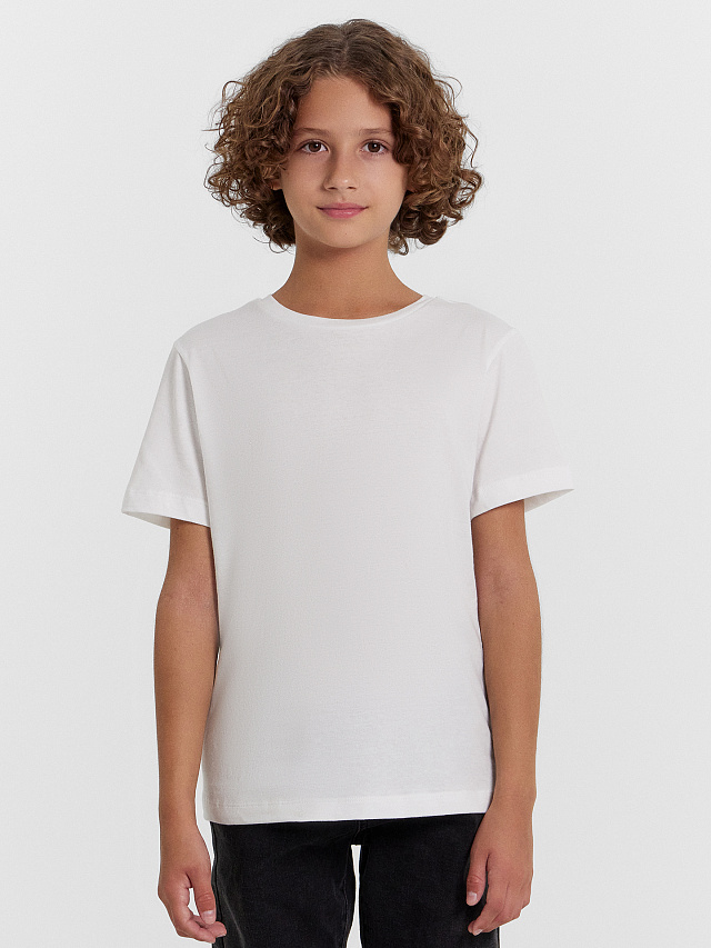 Футболка для мальчиков в белом цвете