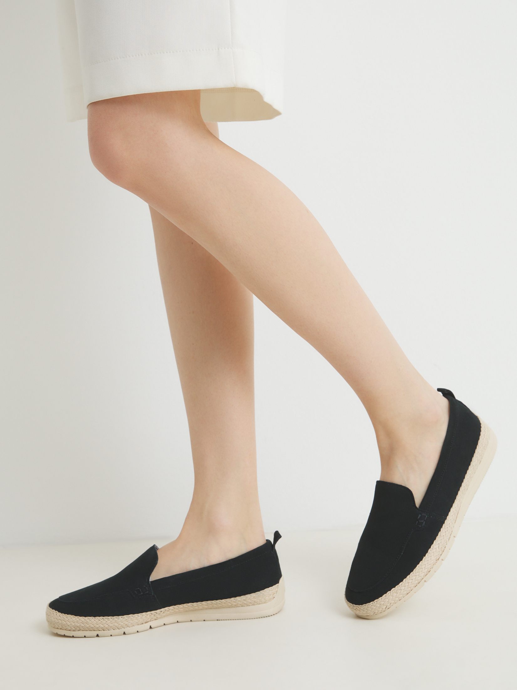 6270 р. 11000 р. Женские слипоны TAMARIS CAMARA