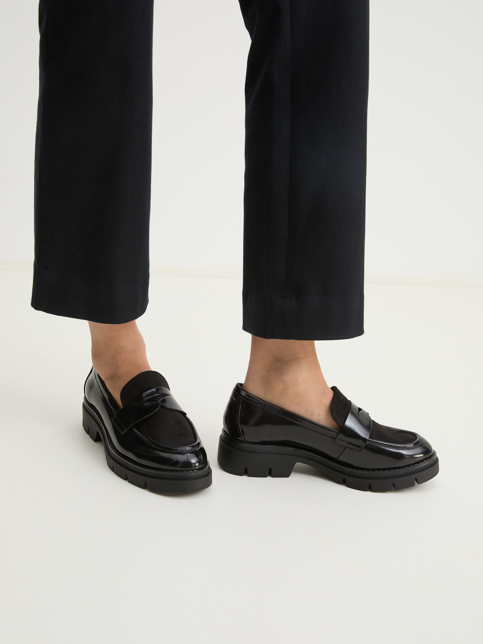 5415 р. 9500 р. Женские лоферы TAMARIS JUTTA