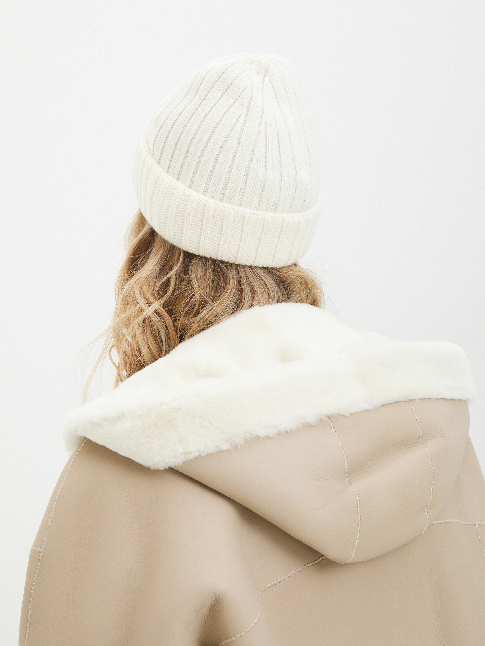 2574 р. 6600 р. Женская шапка CALZETTI