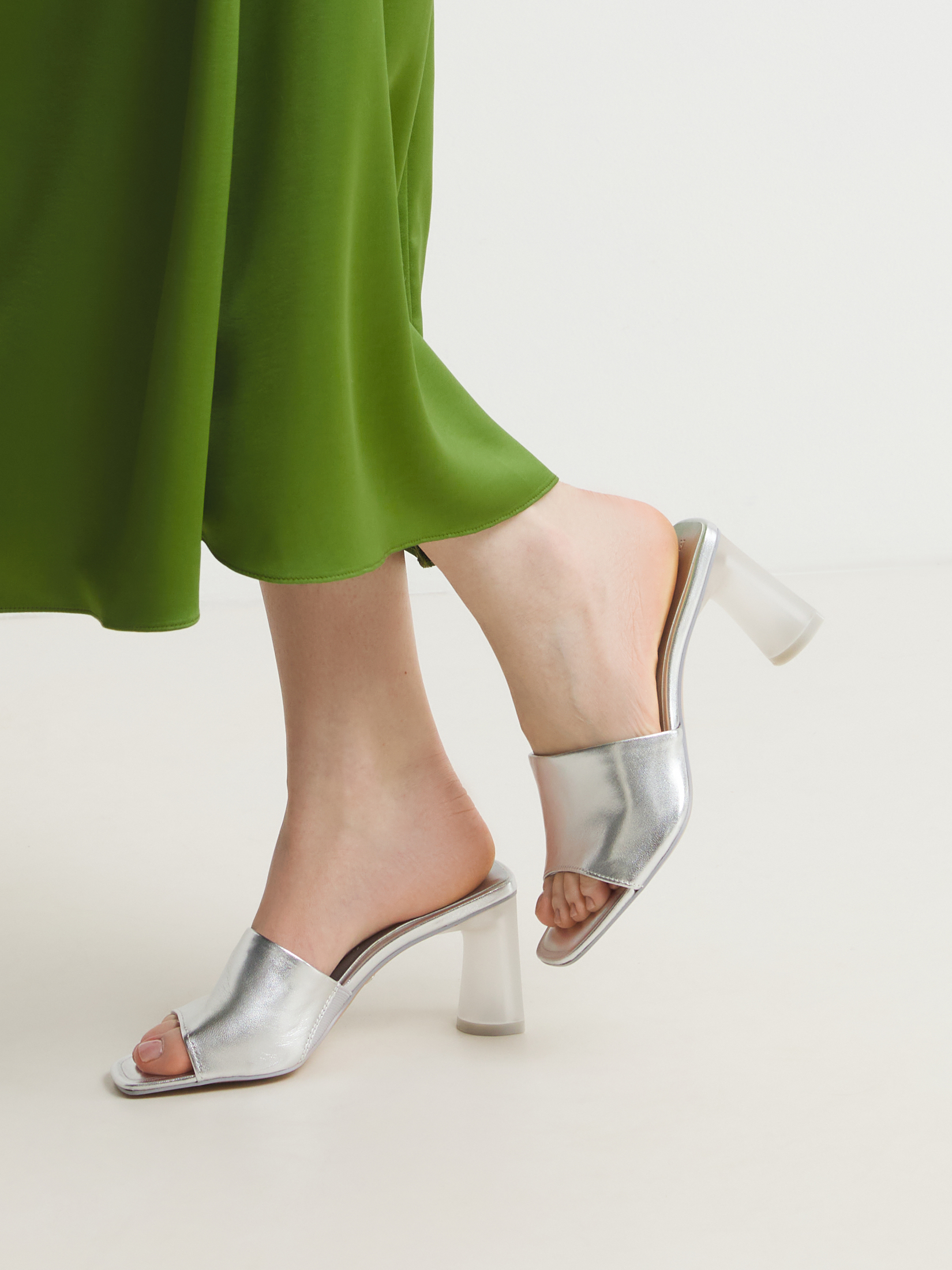 5040 р. 9000 р. Мюли TAMARIS VALENZIA