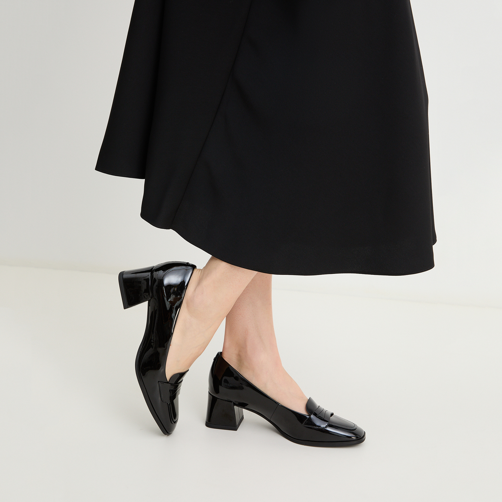 5700 р. 10000 р. Женские туфли TAMARIS ANTONELLA