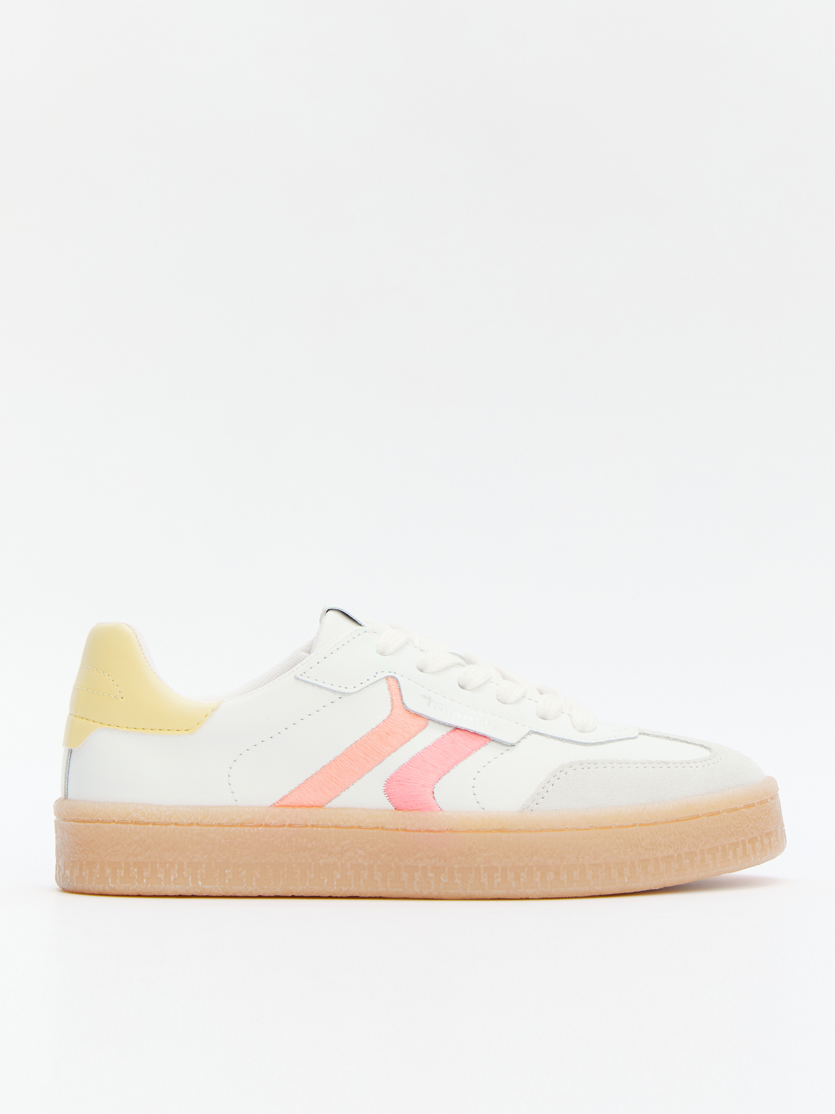 8545 р. 14990 р. Женские кеды TAMARIS NAKJA