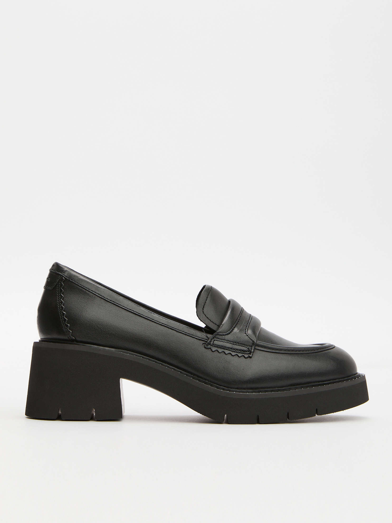 6550 р. 11490 р. Женские лоферы TAMARIS ANPPER