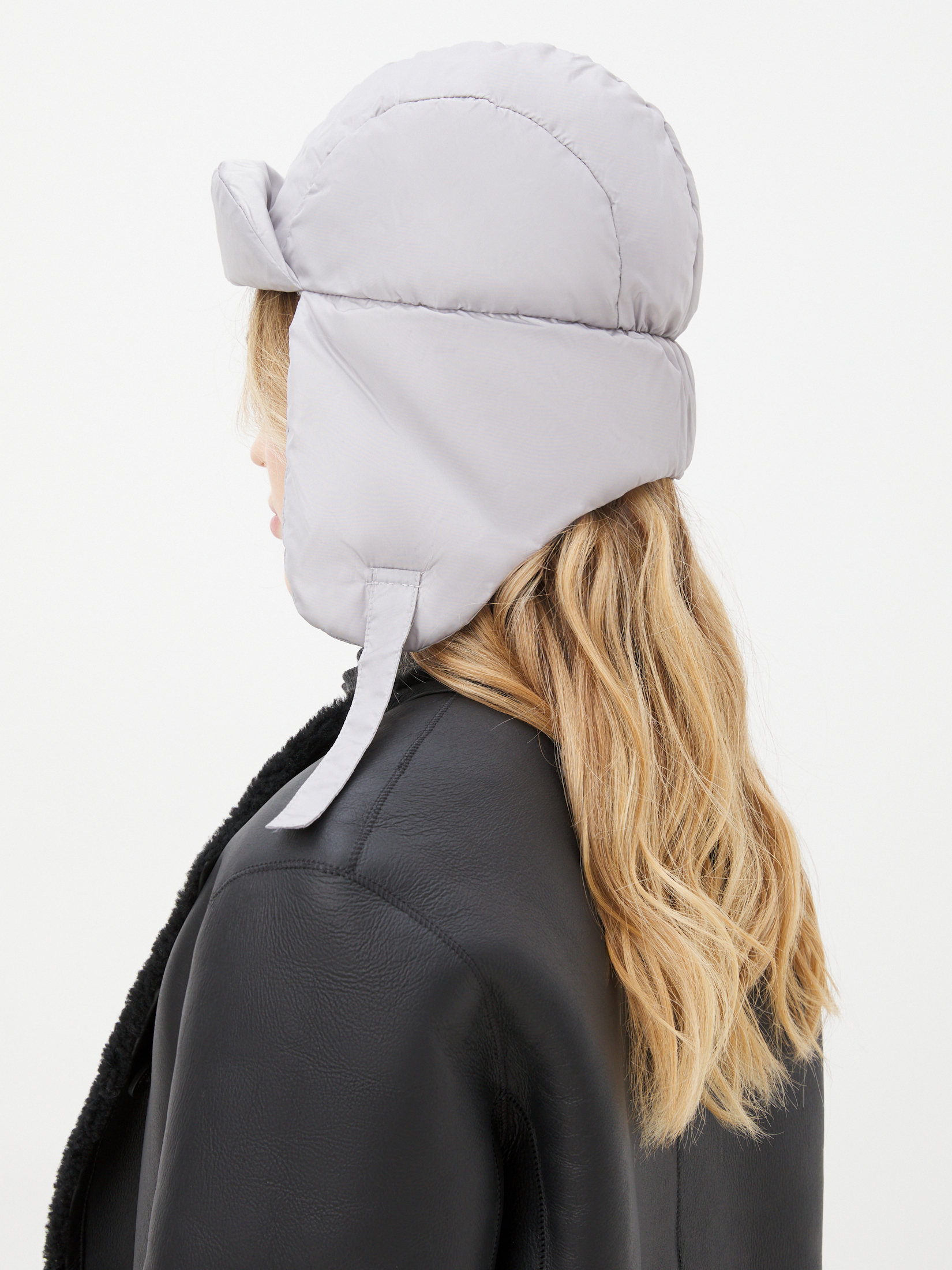 1196 р. 3070 р. Женская шапка MAISON DAVID