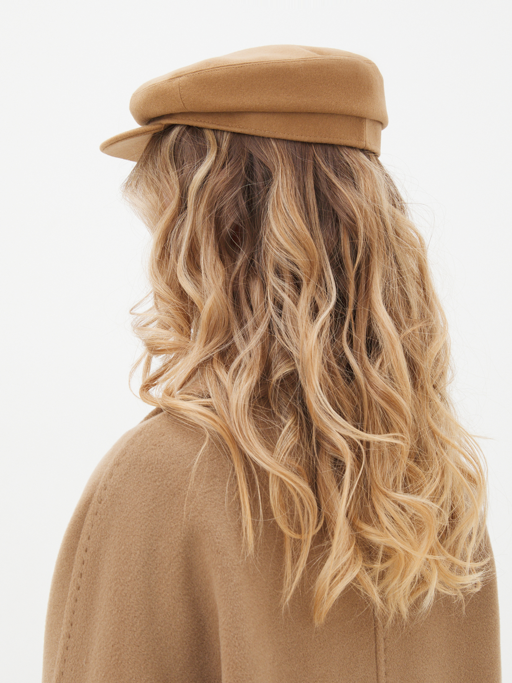 2119 р. 5430 р. Женская кепка MAISON DAVID