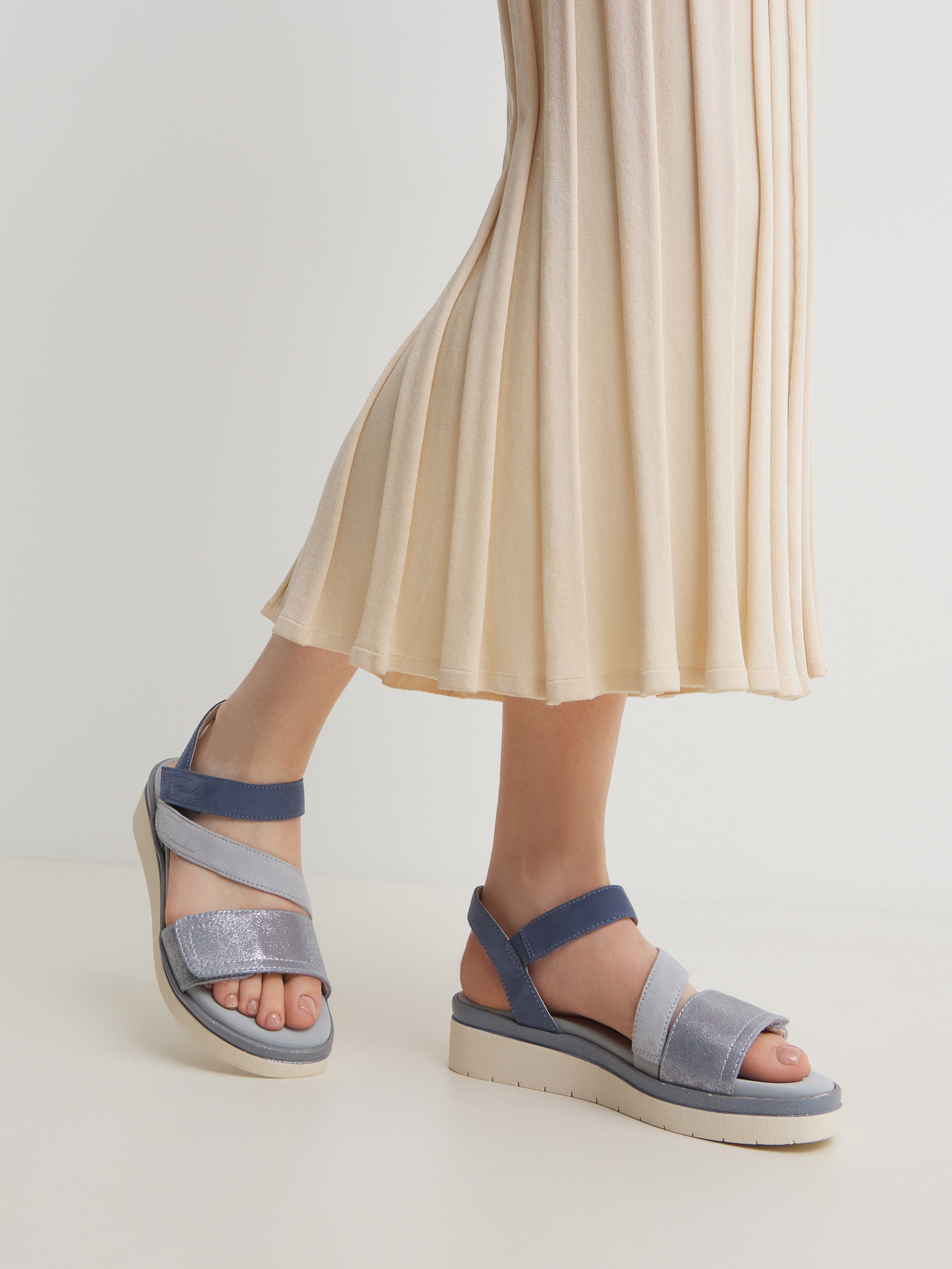 6440 р. 11500 р. Женские сандалии TAMARIS COMFORT ELLA