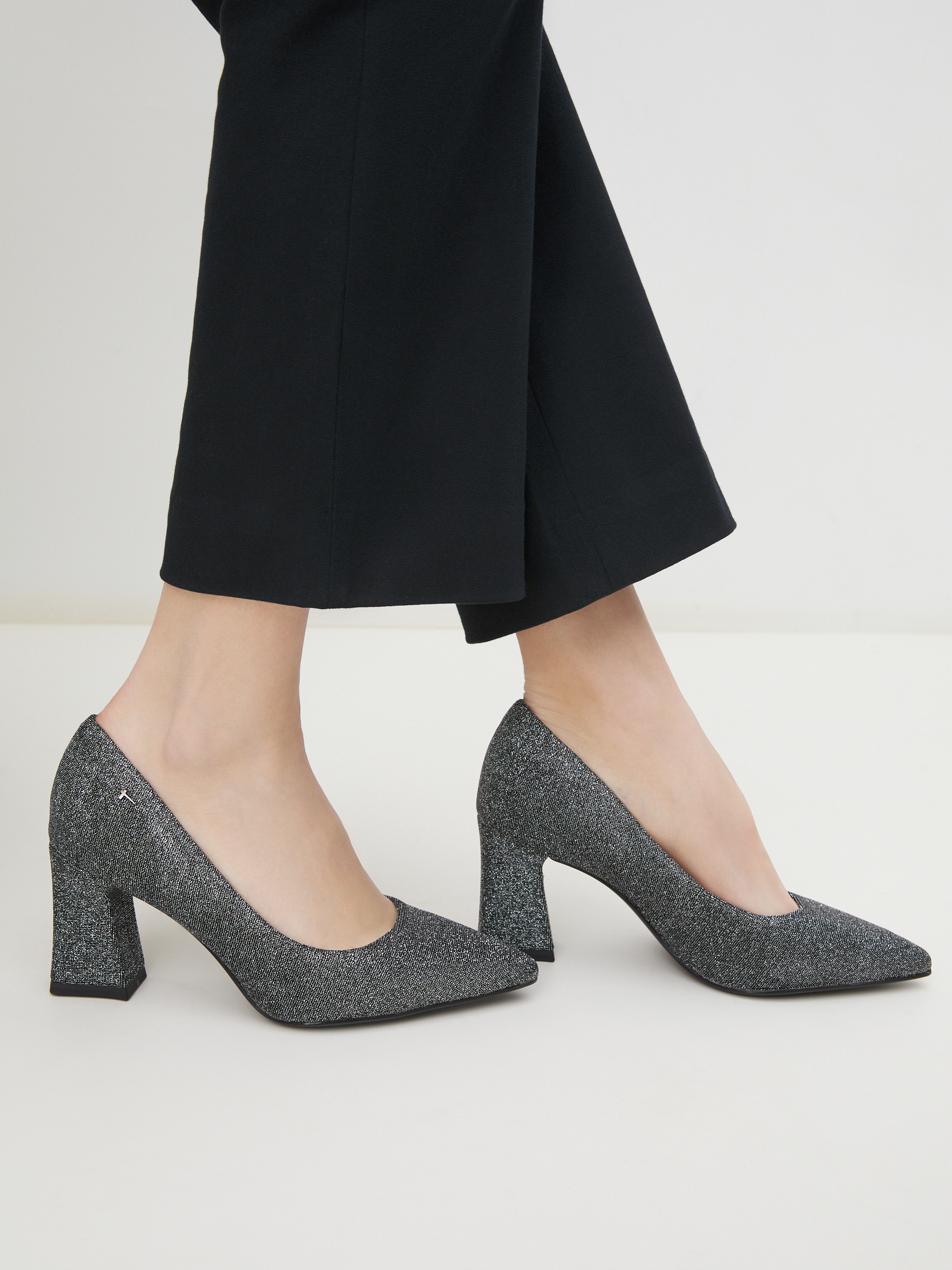 5301 р. 9300 р. Женские туфли TAMARIS REYNA