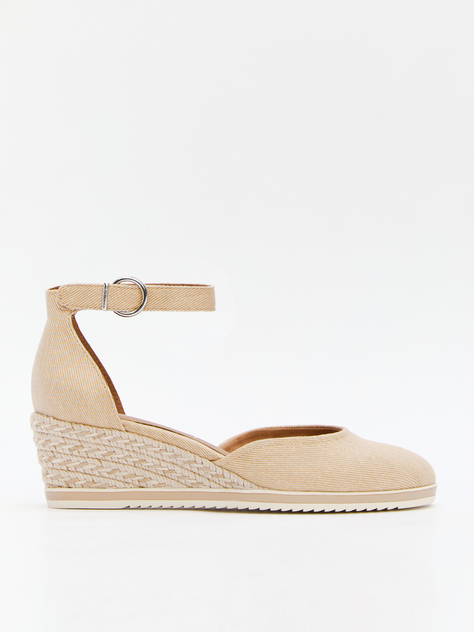 5130 р. 9000 р. Женские туфли из денима TAMARIS DAJANA