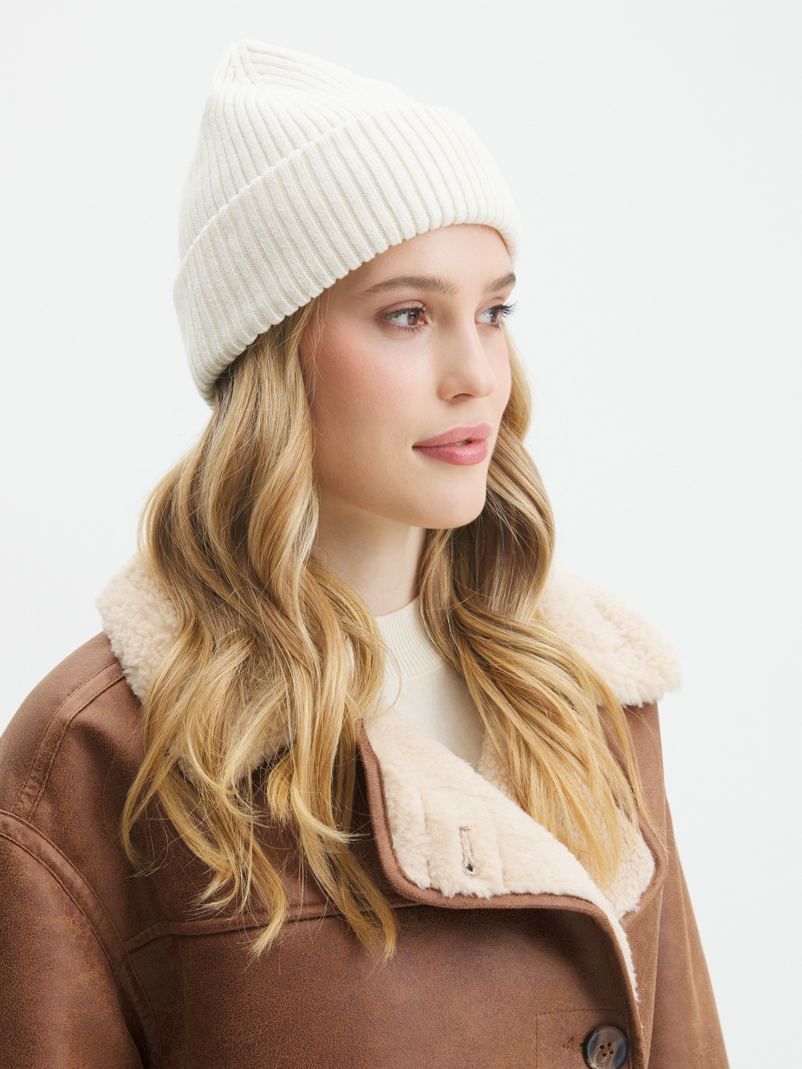 2048 р. 4500 р. Женская шапка CALZETTI