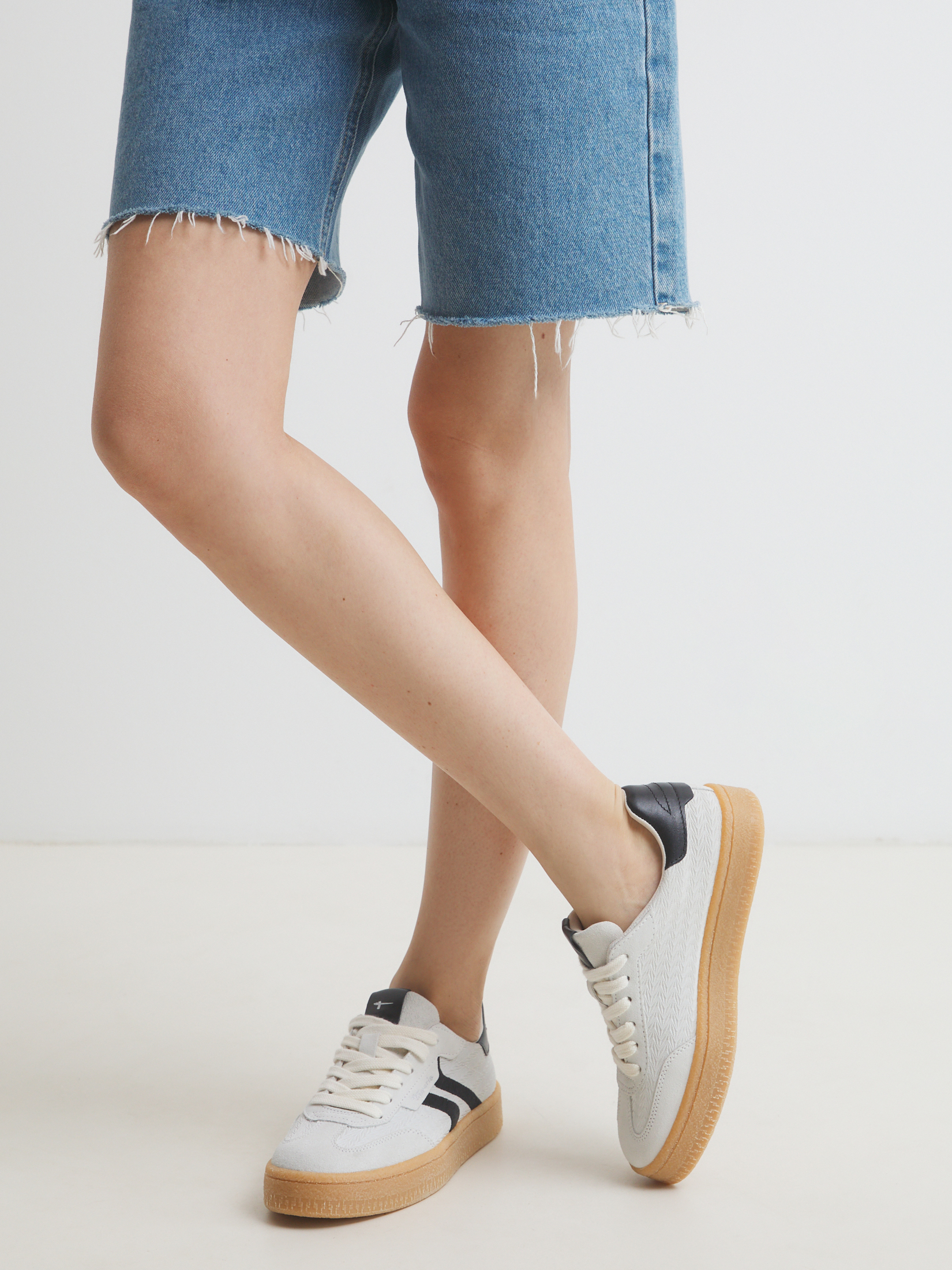 8400 р. 15000 р. Женские кеды TAMARIS TAUPE