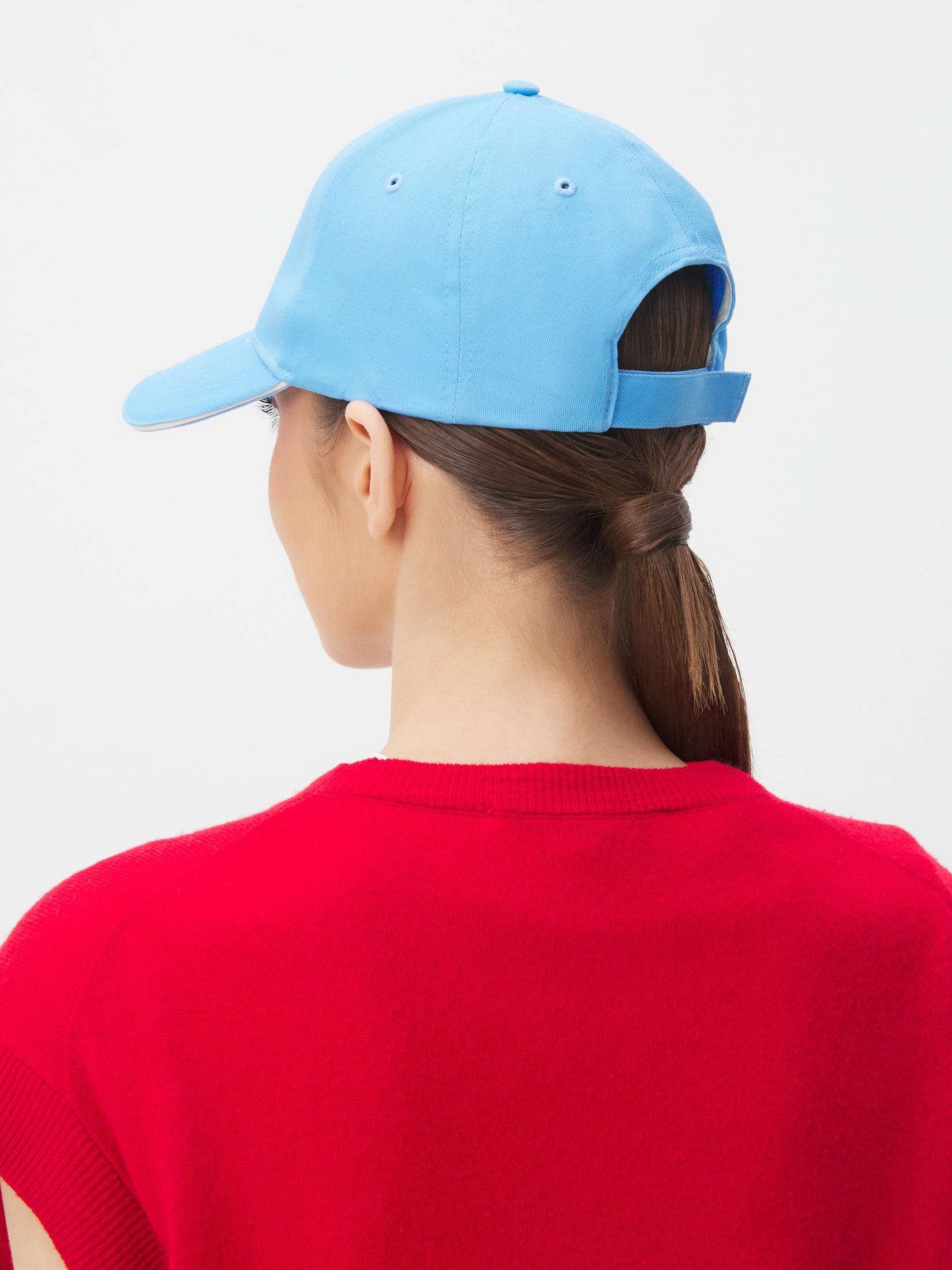 371 р. 950 р. Бейсболка MAISON DAVID