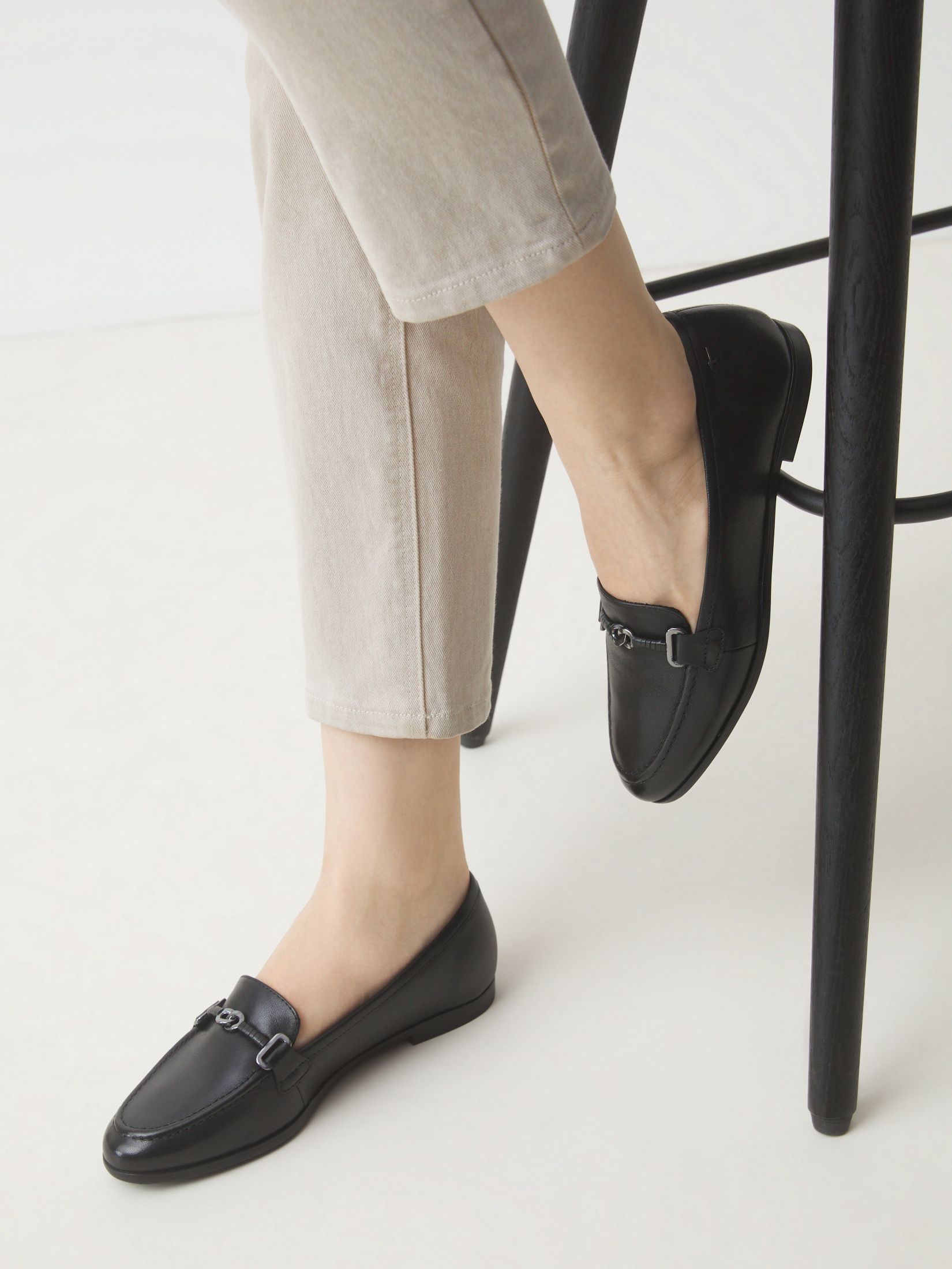 6270 р. 11000 р. Женские лоферы TAMARIS SANDRINA