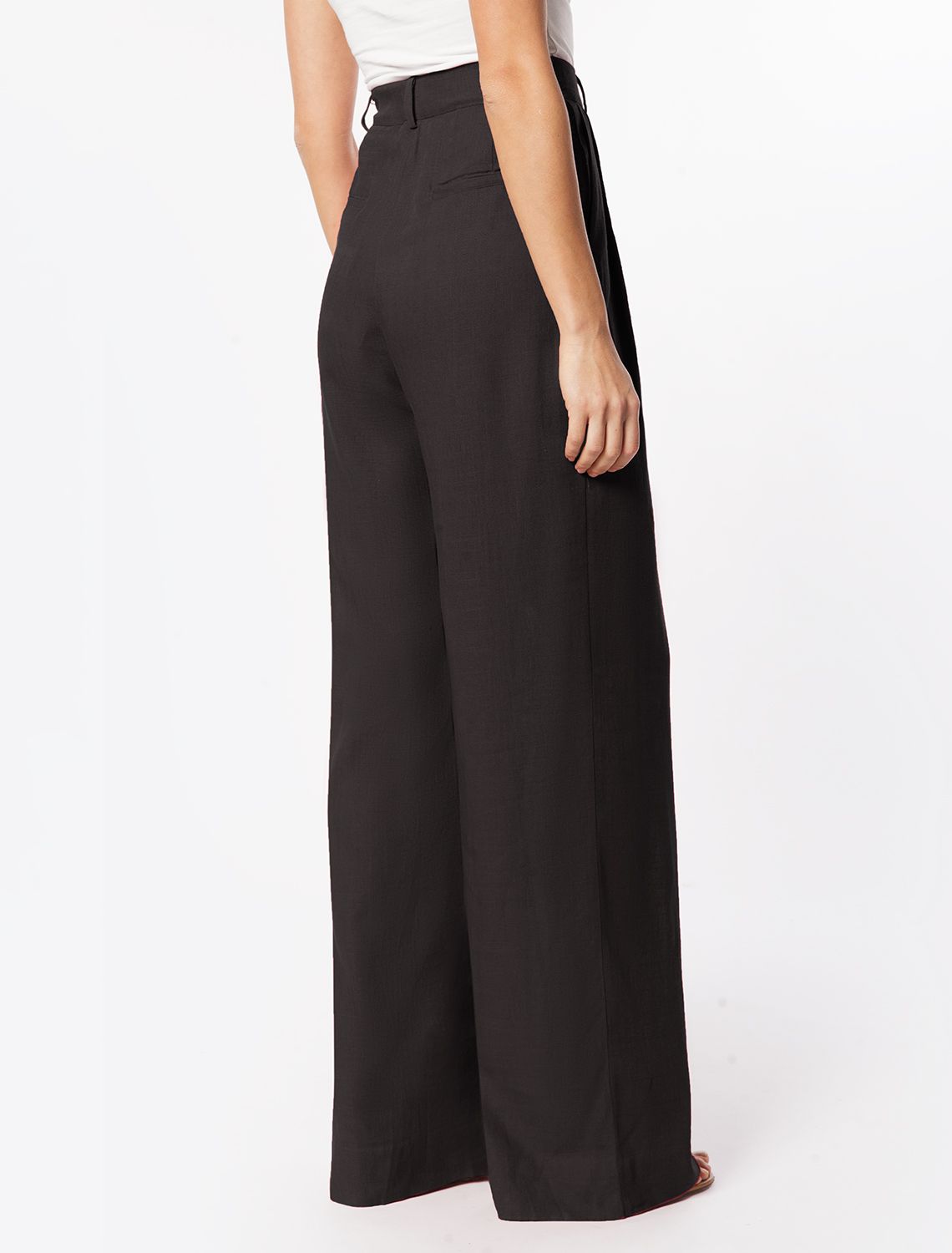 Ст.цена 3390р Свободные брюки изо льна с вискозой D24.222 черный