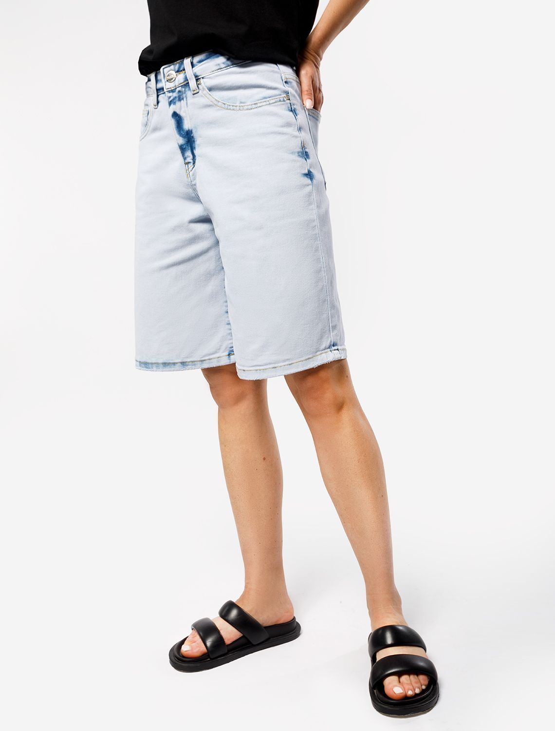 Ст.цена 1990р Шорты из эластичного денима D58.019 голубой