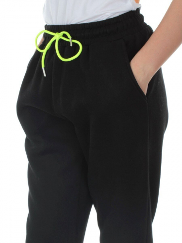 M073 BLACK Брюки спортивные утепленные женские (85% хлопок, 10% полиэстер, 5% спандекс)