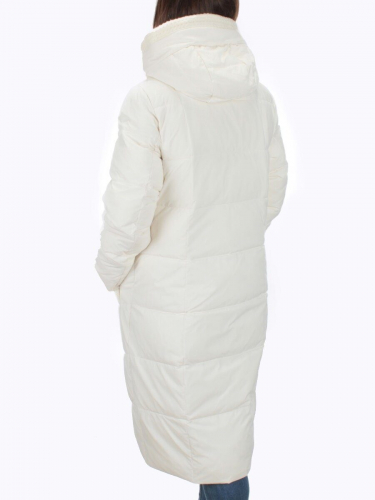 126 WHITE Пальто зимнее женское (200 гр. холлофайбер)
