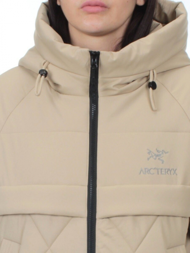 285 BEIGE Куртка зимняя облегченная женская (верблюжья шерсть)