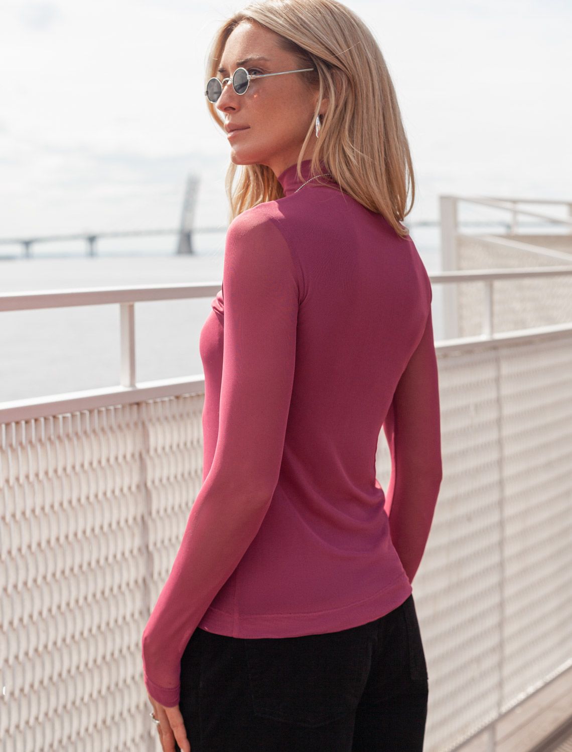 Водолазка с прозрачными рукавами D29.277 лиловый