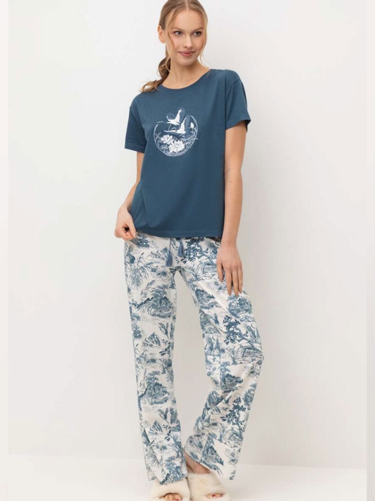 Пижама с брюками