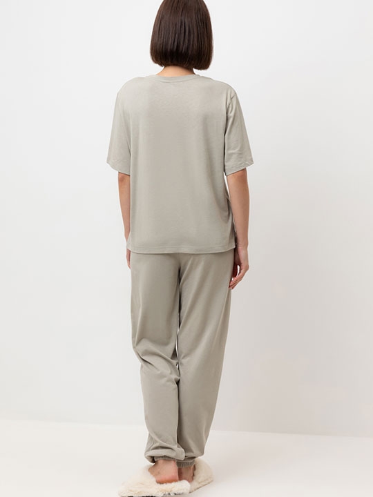 Пижама с брюками